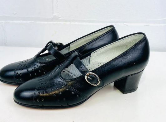 Women's vintage shoes
